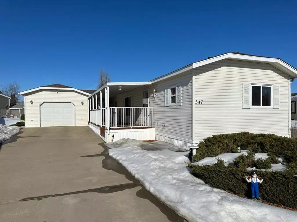 Rural Red Deer County, AB T4S 2C3,37543 England WAY #347