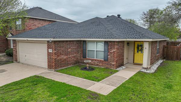 1002 Vicksburg Drive,  Ennis,  TX 75119