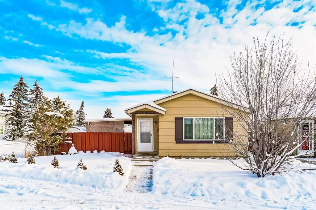 Calgary, AB T2B 2T2,232 Erin Mount CRES SE