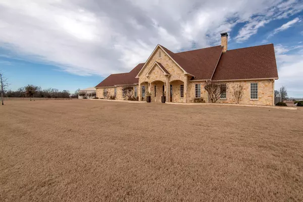 13101 Chisum Road, Sanger, TX 76266