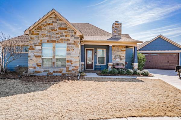 122 King Arthur Court, Glen Rose, TX 76043