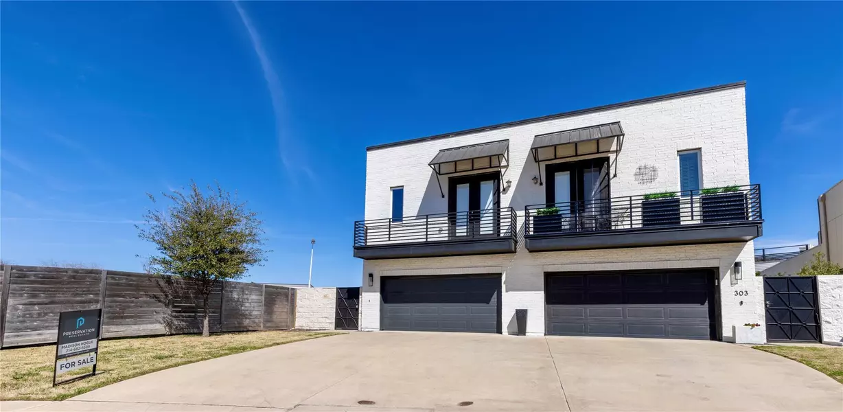 301 Templeton Drive, Fort Worth, TX 76107