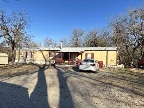 102 Birch Street, Ector, TX 75439