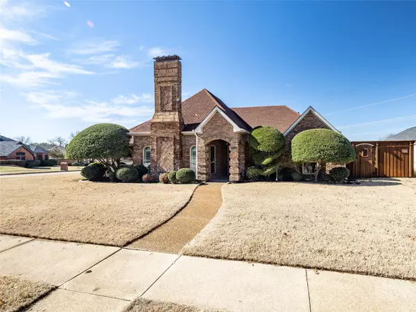 1225 Shawnee Trail, Carrollton, TX 75007