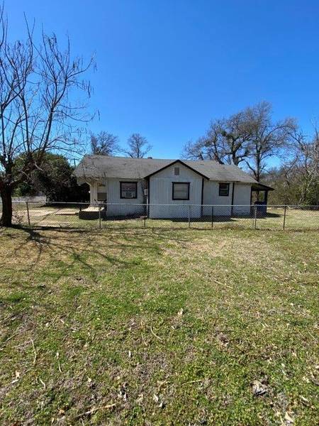 1222 W Royall Boulevard, Malakoff, TX 75148