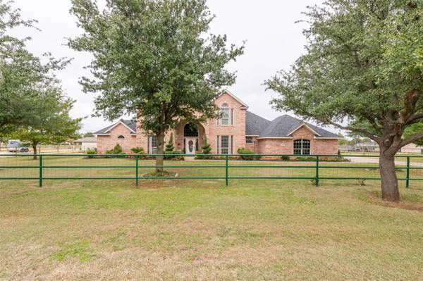 1005 Blue Roan Lane, Crowley, TX 76036