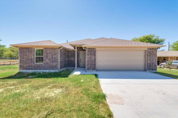 617 Lanai Drive, Runaway Bay, TX 76426