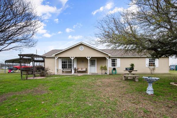 6493 Little Creek Drive, Quinlan, TX 75474