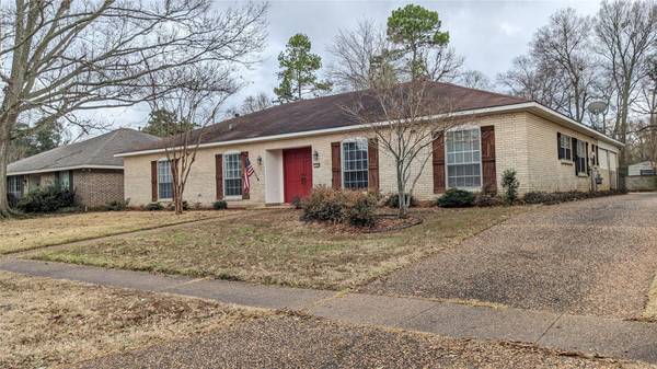 7428 Camelback Drive, Shreveport, LA 71105