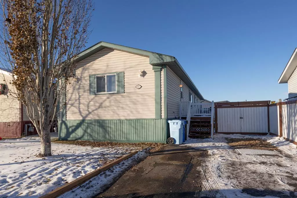 Fort Mcmurray, AB T9K 2M8,117 McInnes ST