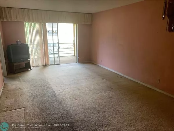 Deerfield Beach, FL 33441,606 SW Natura Blvd  #201