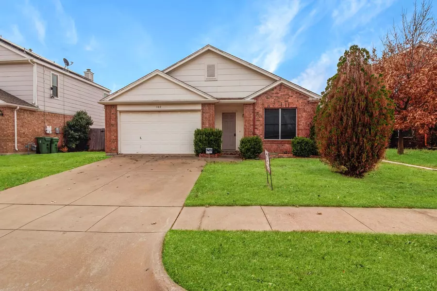 102 Shady Brook Drive, Arlington, TX 76002