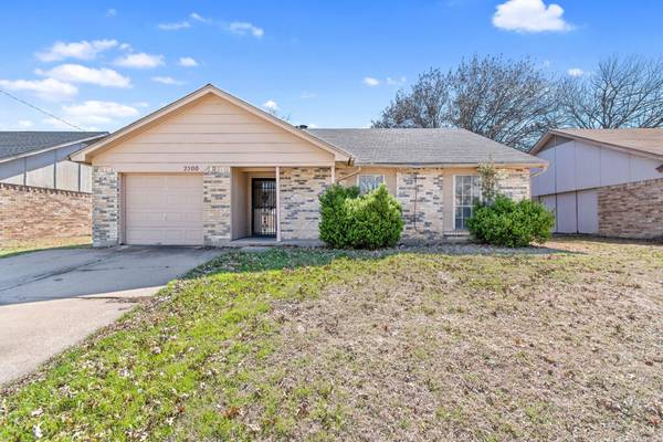 2500 Rock Haven Street, Arlington, TX 76018