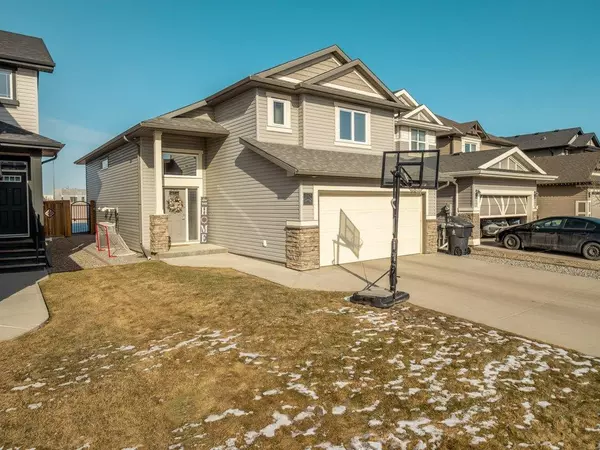 Lethbridge, AB T1J 5E6,567 Keystone Chase W