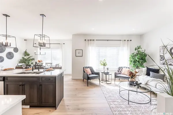 527 Keith TURN, Saskatoon, SK S7V 0X7