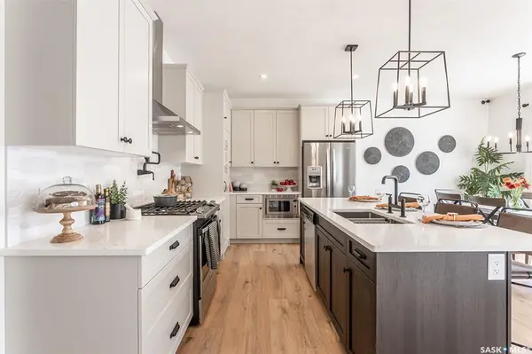 527 Keith TURN, Saskatoon, SK S7V 0X7