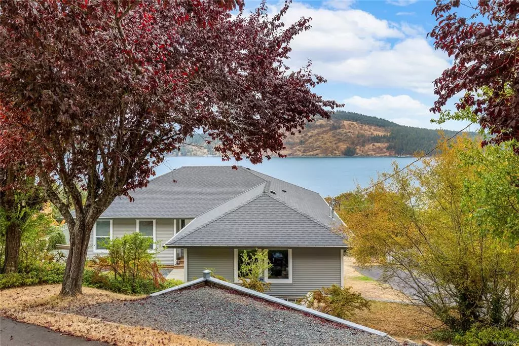 Nanoose Bay, BC V0R 2H0,2983 Hillview Rd