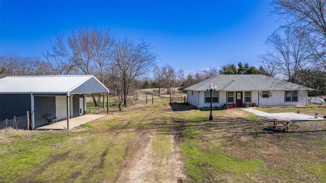 1373 County Road 1119, Brashear, TX 75420