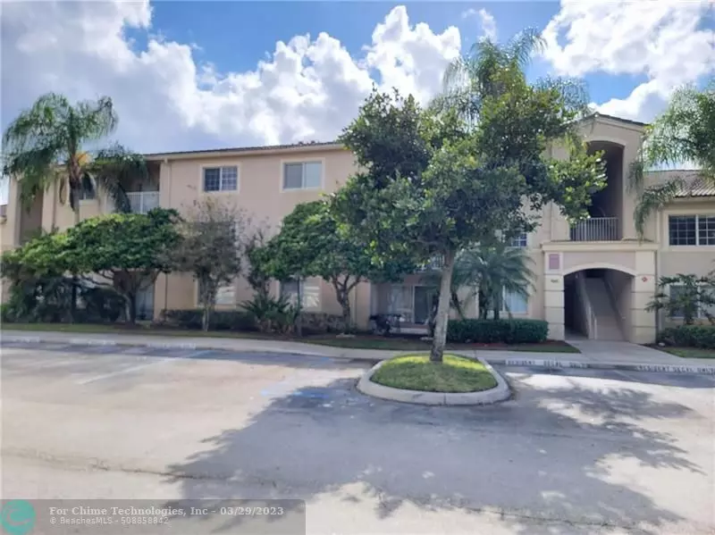 5041 Wiles Rd  #106, Coconut Creek, FL 33073