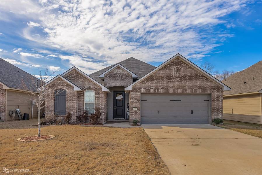 3329 Grand Lake Drive, Bossier City, LA 71111