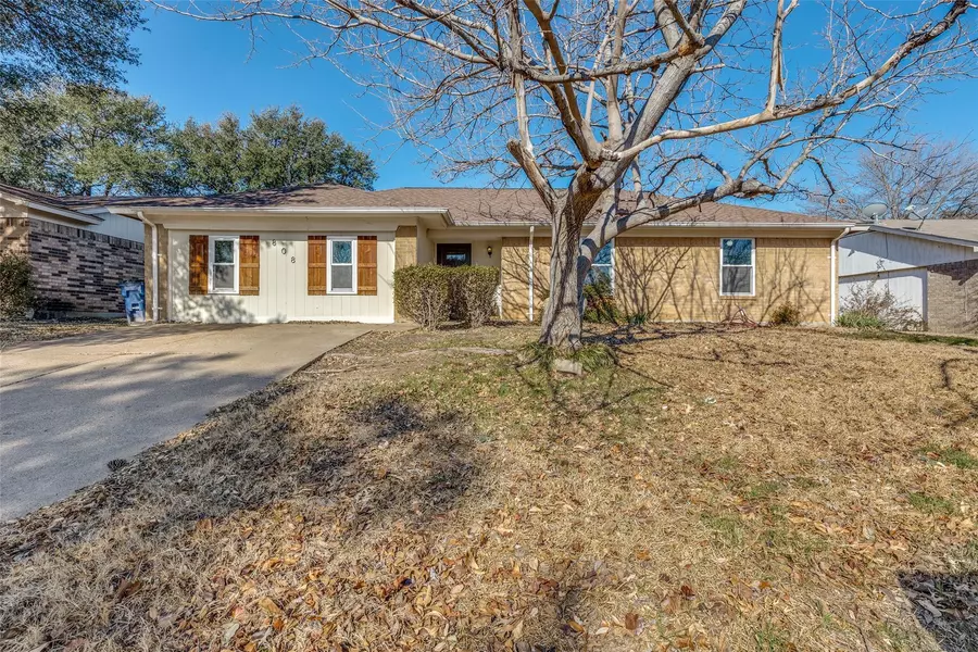 808 Lynne Lane, Burleson, TX 76028