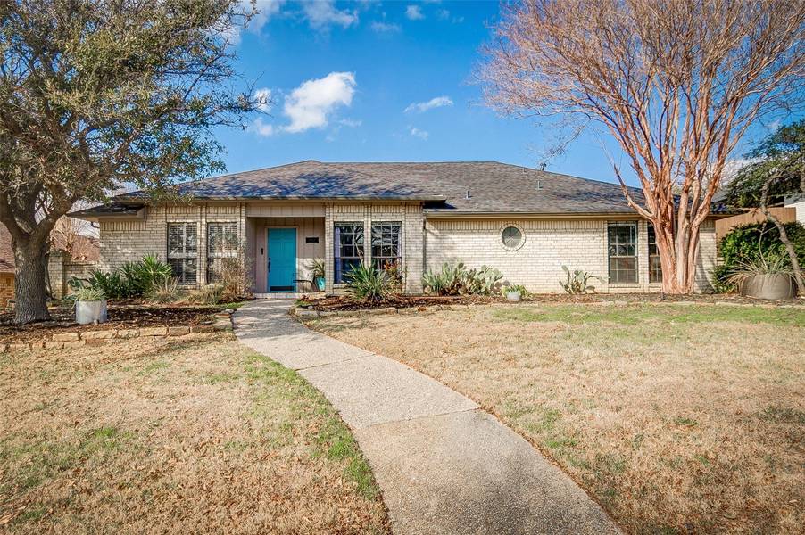 2625 Sedgeway Lane, Carrollton, TX 75006