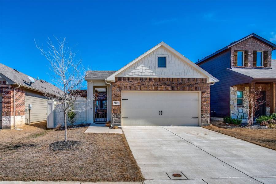 1021 Mason Street, Aubrey, TX 76227