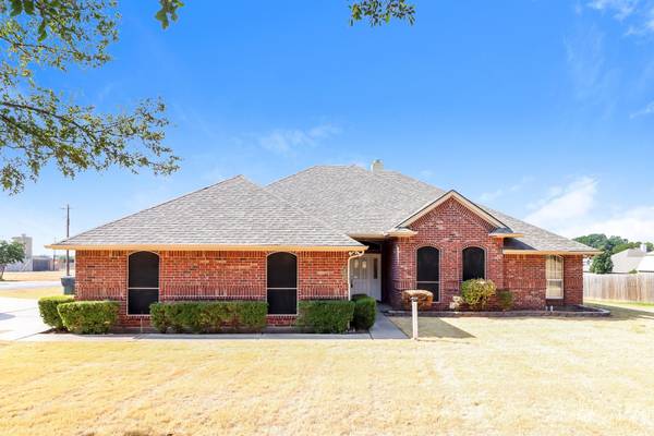 201 Sunrise Drive, Granbury, TX 76049