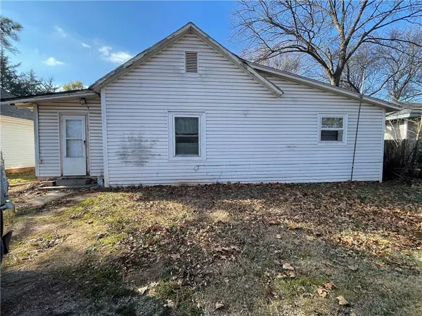 113 S Locust Street, Pauls Valley, OK 73075