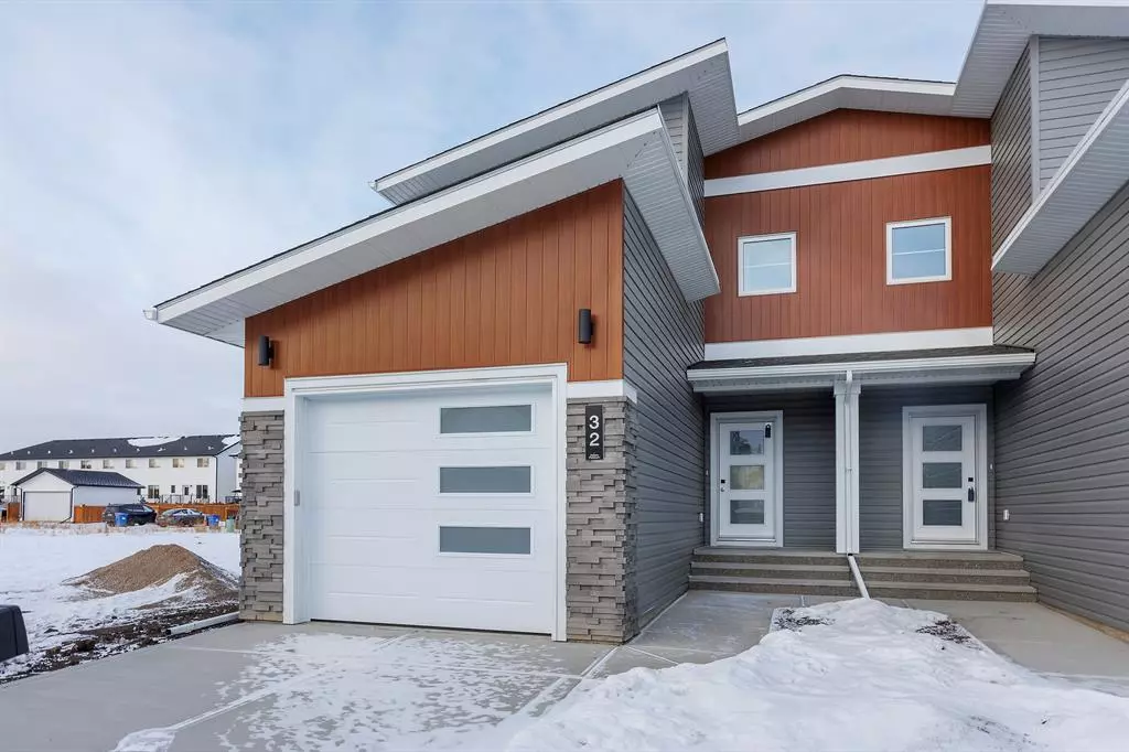 Red Deer, AB T4P 3G5,32 Earl Close