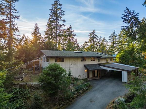 Pender Island, BC V0N 2M2,3734 Capstan Lane