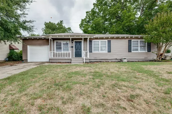 613 E Ellen Avenue, Hurst, TX 76053