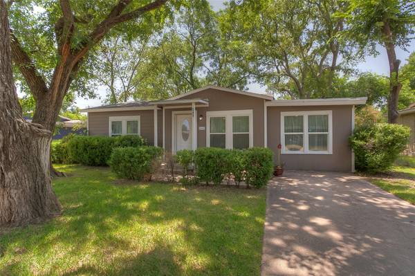 209 Michael Boulevard, Hurst, TX 76053