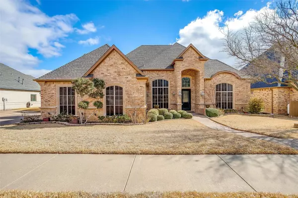 4533 Fairway View Drive, Fort Worth, TX 76008