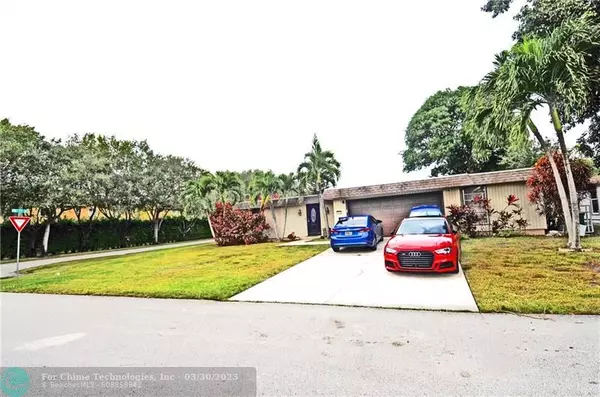 7307 NW 65th St, Tamarac, FL 33321