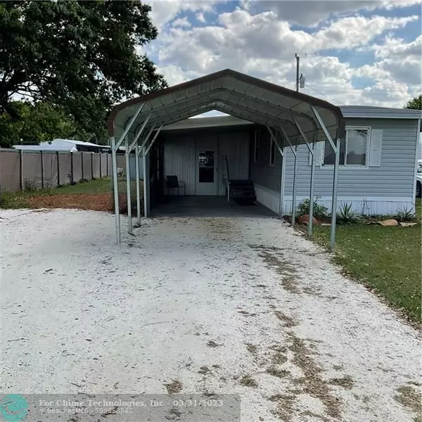 17316 Broadwing Ln, Okeechobee, FL 34974