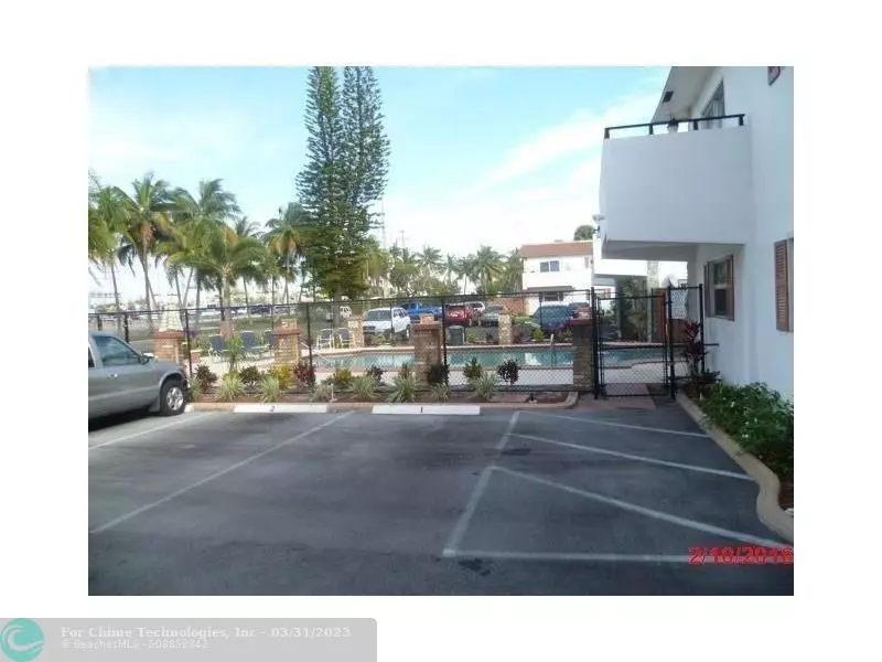 222 SW 1st St  #H-6, Pompano Beach, FL 33060