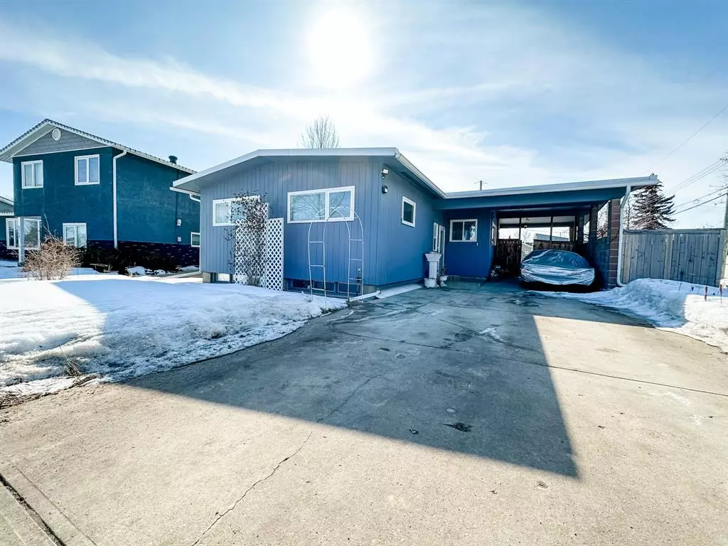 Stettler, AB T0C 2L1,5719 42 AVE