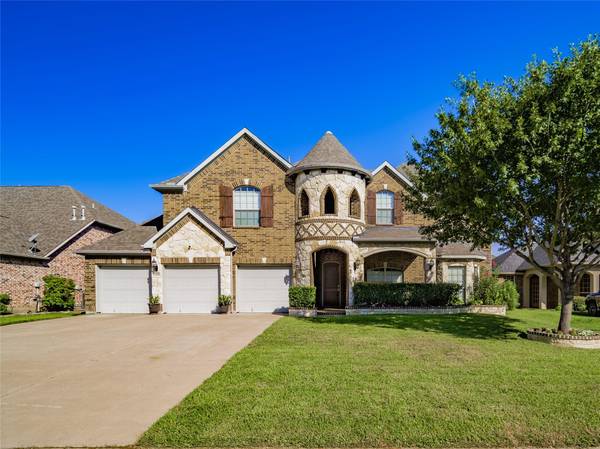 2940 N Camino Lagos, Grand Prairie, TX 75054