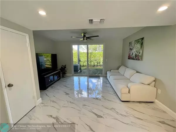 Boca Raton, FL 33487,816 E Jeffery St  #816