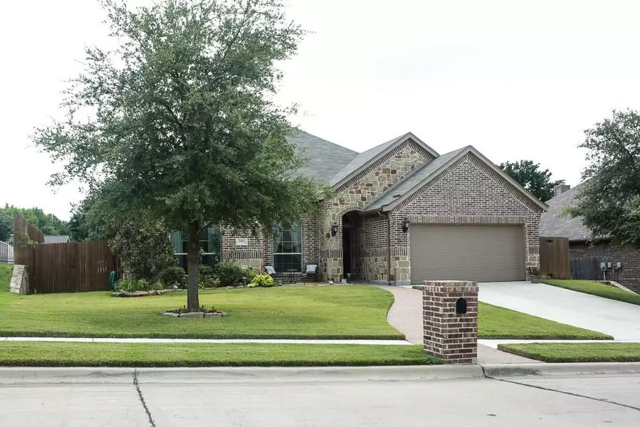 6305 Lakeside Drive, Lake Worth, TX 76135