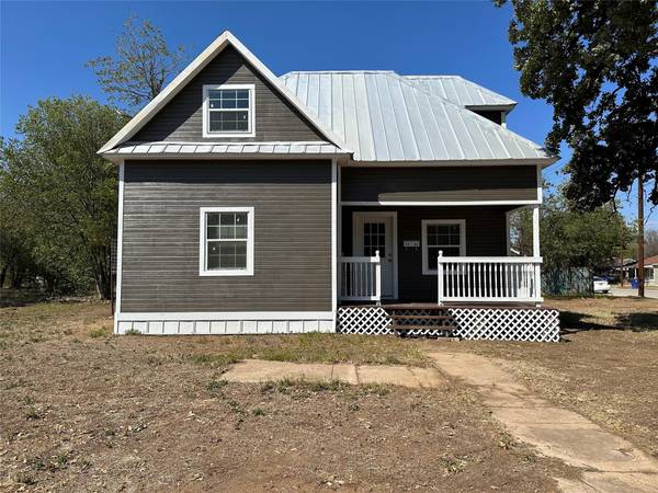 1303 Avenue B, Brownwood, TX 76801