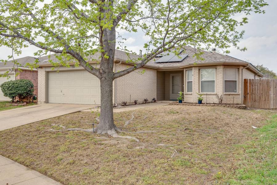 1584 Chivalry Lane, Little Elm, TX 75068