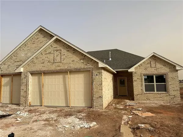 2132 Longhorn Trail, Altus, OK 73521