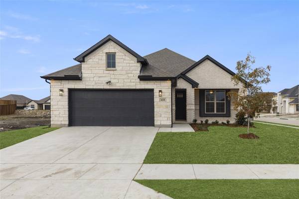 425 Coyote Creek,  Lavon,  TX 75166