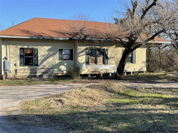 7353 State Highway 34 N, Wolfe City, TX 75496