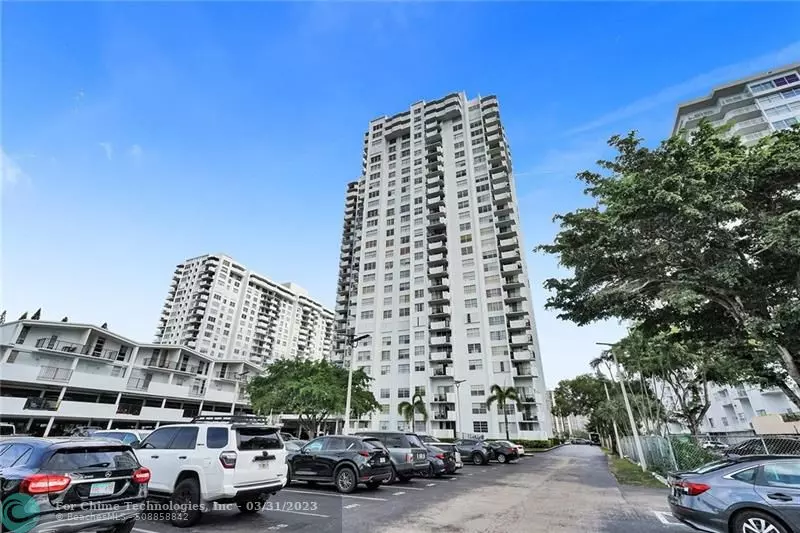 2750 NE 183rd St  #704, Aventura, FL 33160