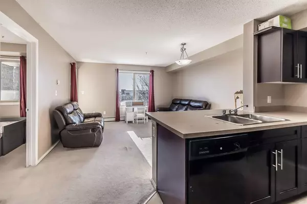 Calgary, AB T3J 0N6,7180 80 AVE NE #309