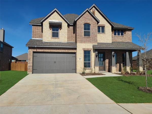 813 Deleon Drive, Midlothian, TX 76065