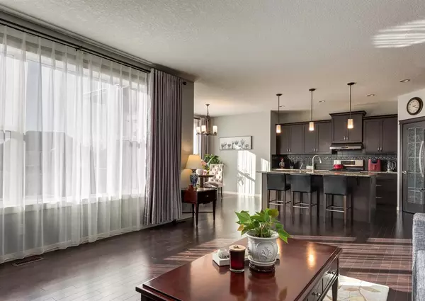 Calgary, AB T3M 0T8,218 Cranarch Close SE